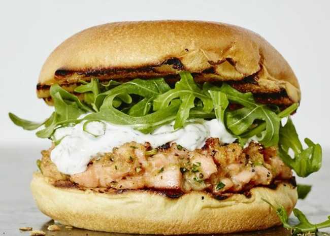 fresh salmon burgers with lemon-yogurt sauce