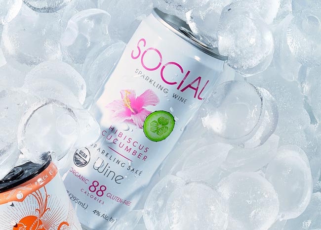 social sparkling wine can