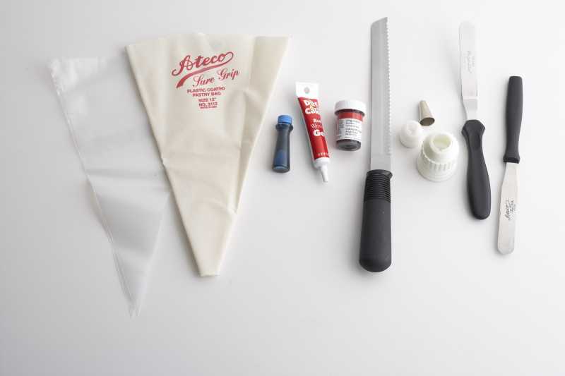 Guide To Buying Cake Decorating Tools