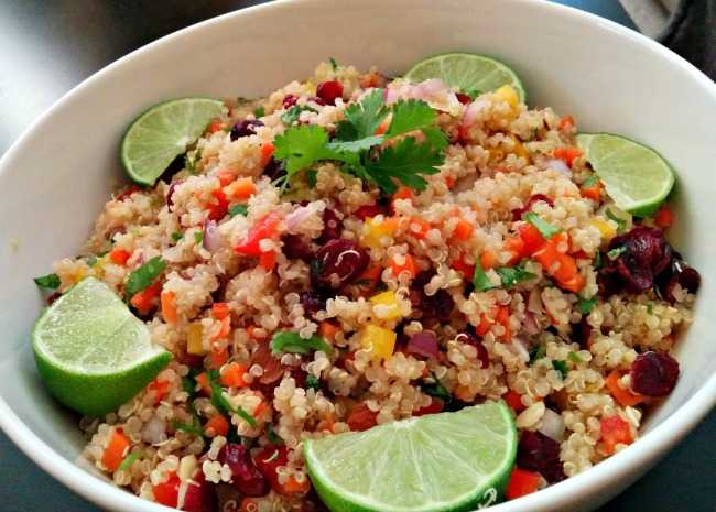 Cranberry und Cilantro Quinoa Salat