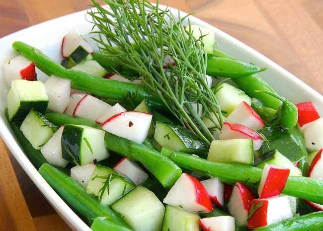 Frischer grüner Bohnensalat