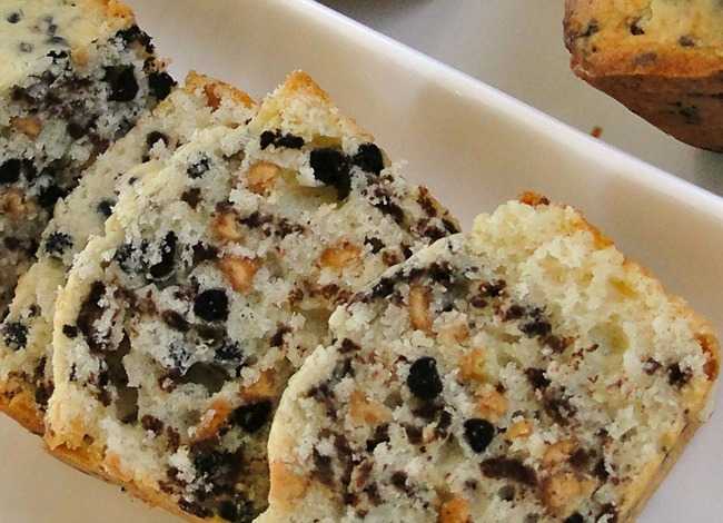 How To Keep Chocolate Chips From Sinking In Your Cake