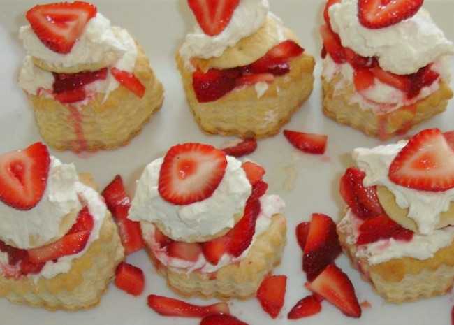 14 easy fruit filled puff pastry desserts for first time bakers