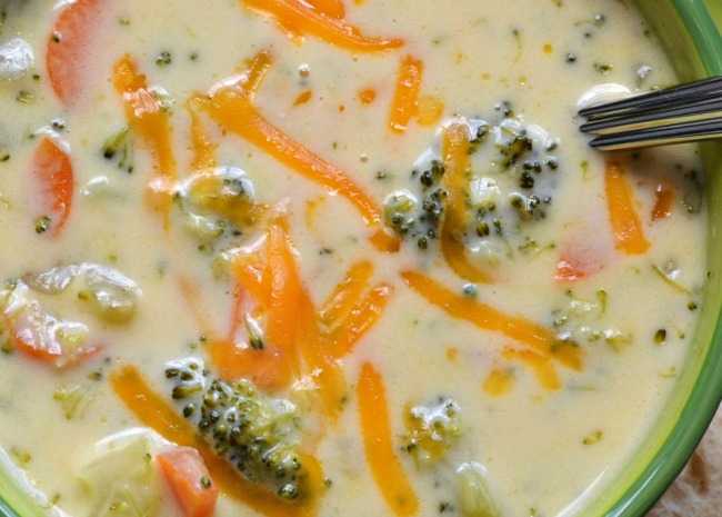 Sandy's Homemade Broccoli and Cheddar Soup