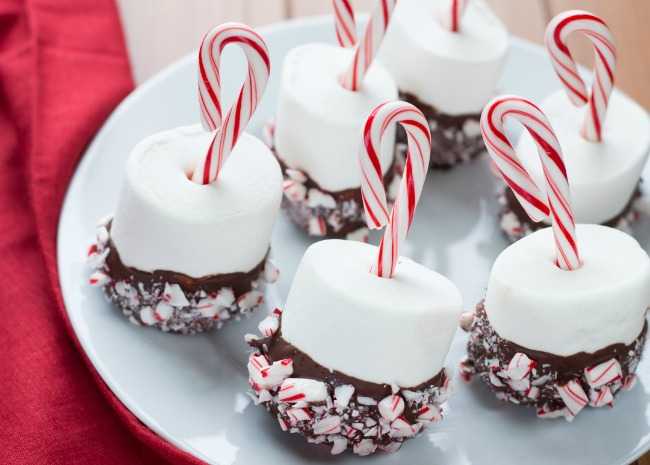 Candy-Cane-Marshmallows-rs-Photo-by-Stasty.jpg