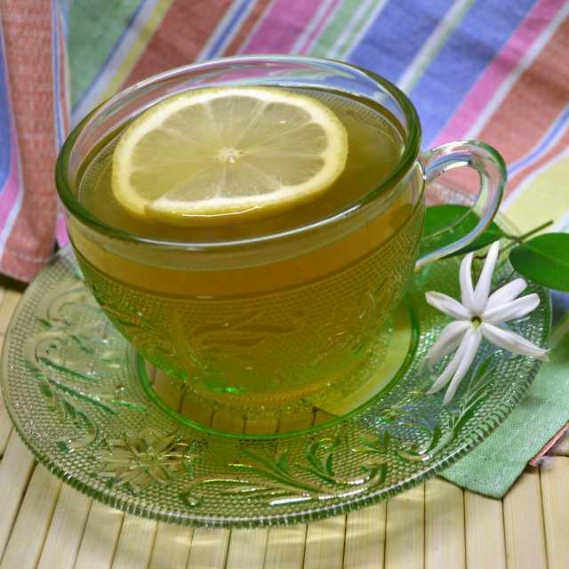 drinks to soothe a sore throat drinks to soothe a sore throat