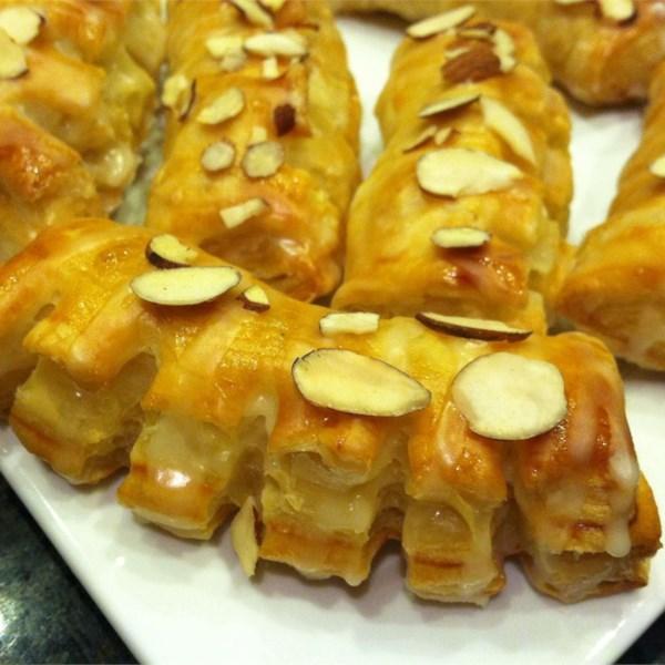 bear claw pastry